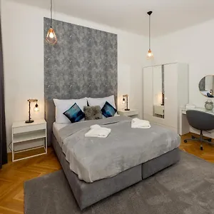  Apartamento Delightful 1 Bedroom Near Schoenbrunn And Westbahnhof With Big Porch Austria